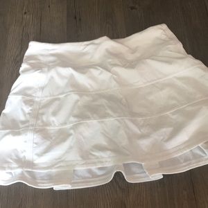 White lululemon pleated skirt